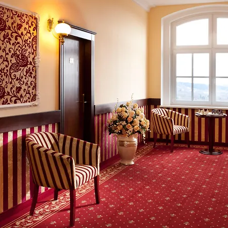 מלון Chateau Monty